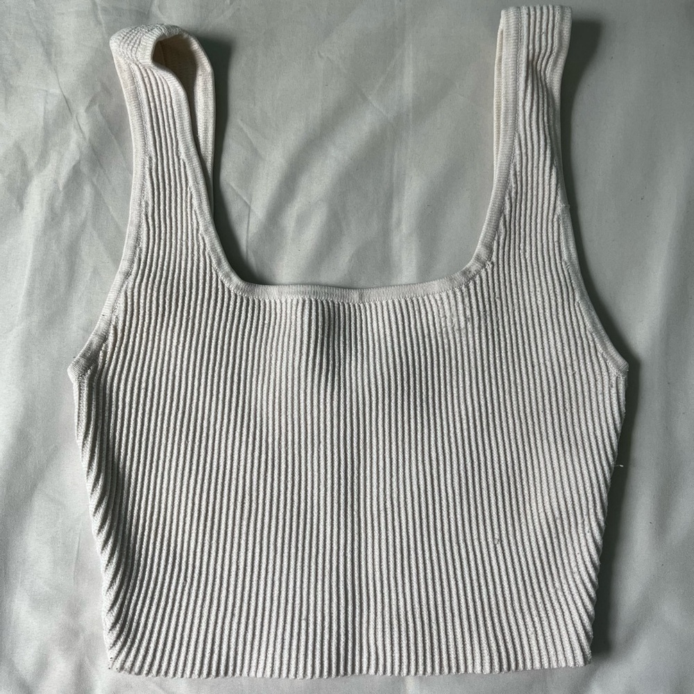Aritzia|| Babaton Tank Top